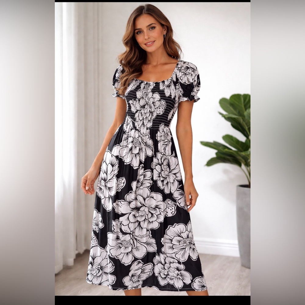 Black & White Floral Puff-Sleeve Smocked Bodice Midi Dress. Says XXL but not